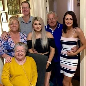 Meet your Posher, Robyn